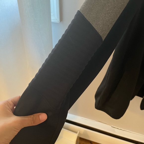 Mens Under Armour grey and black light jacket - Picture 8 of 8